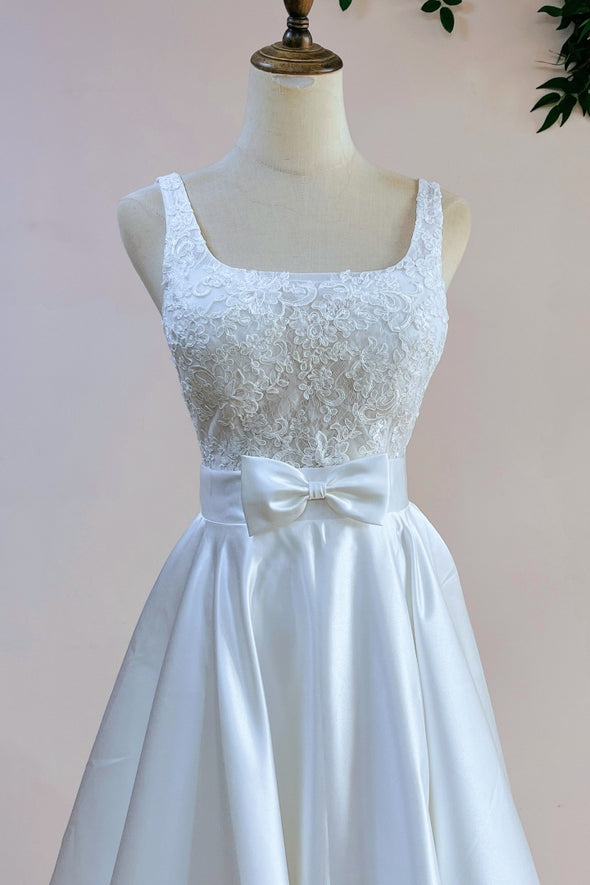 Short Lace Dresses With Detachable Satin Tail 2 in 1 Bridal Grown