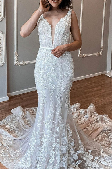 V Back Lace Mermaid Long Wedding Dress