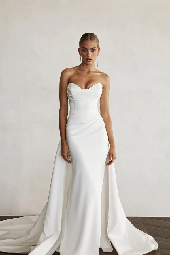 Modern Mermaid Front Slit Bridal Gowns Sweep Train