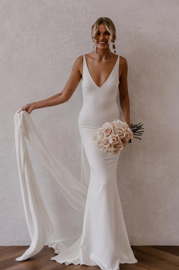 Mermaid Deep V-Neck Backless Long Wedding Dress