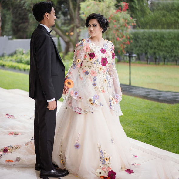 Long Flare Sleeves Luxury Wedding Dress Colorful Embroidery