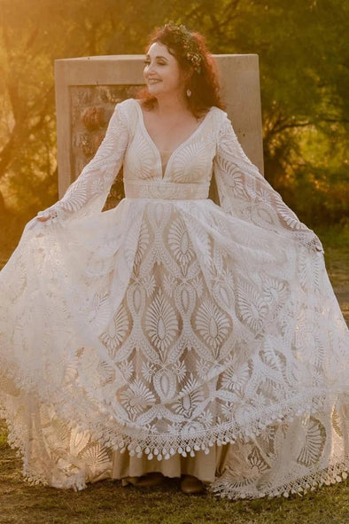 Plus Size Bohemian Long Lace Wedding Dress