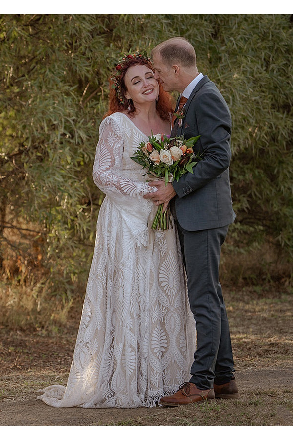 Plus Size Bohemian Long Lace Wedding Dress