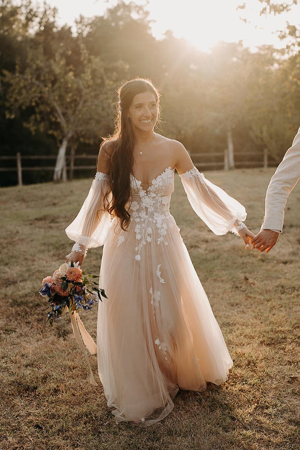 Floral Lace Appliques Mesh Tulle Wedding Gown