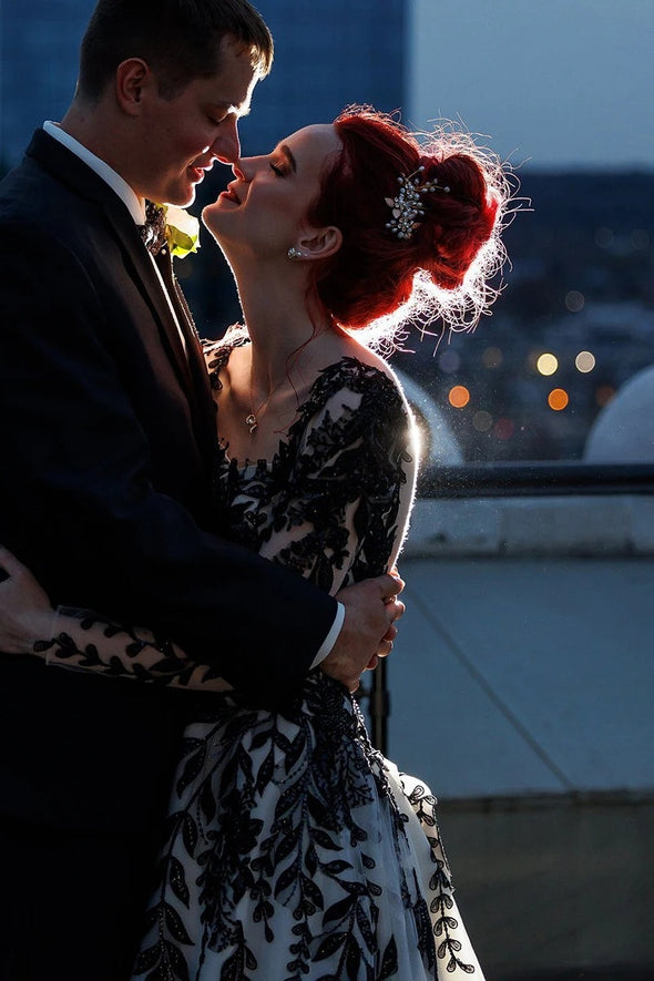 Black Lace Embroidery Wedding Gown Backless