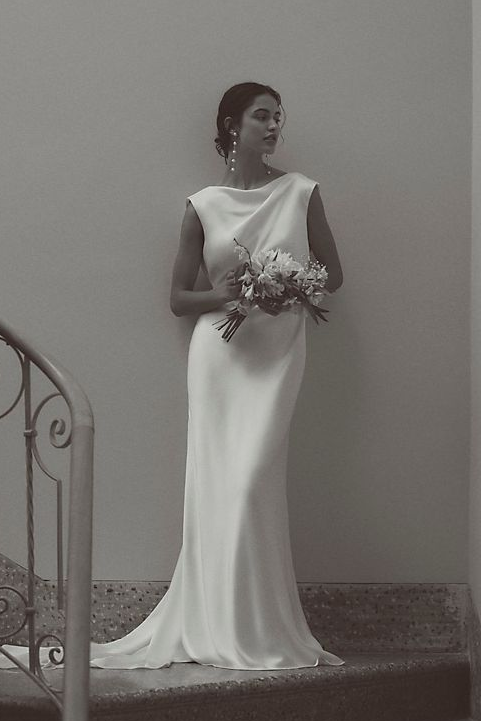 Simple Wedding Dress Backless Long Mermaid Bride Gown