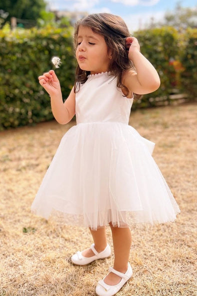 Sweet Little Girl Party Dress With Pearl Neckline
