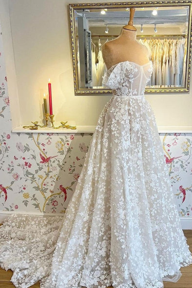 Romantic Flora Lace Wedding Gown