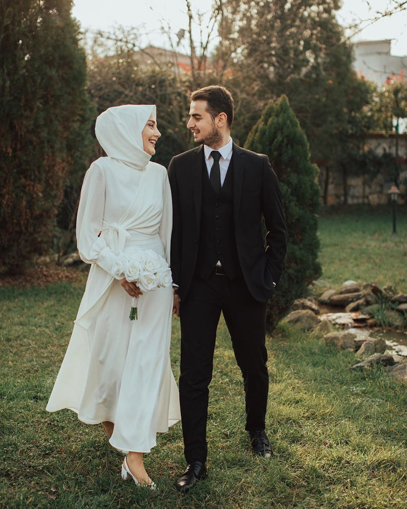 Simple wedding hot sale dress hijab