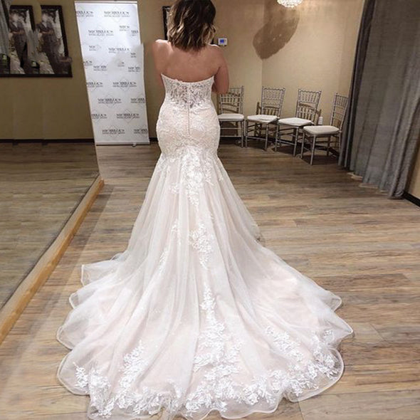 Off The Shoulder Elegant Lace Appliqued Mermaid Wedding Dresses